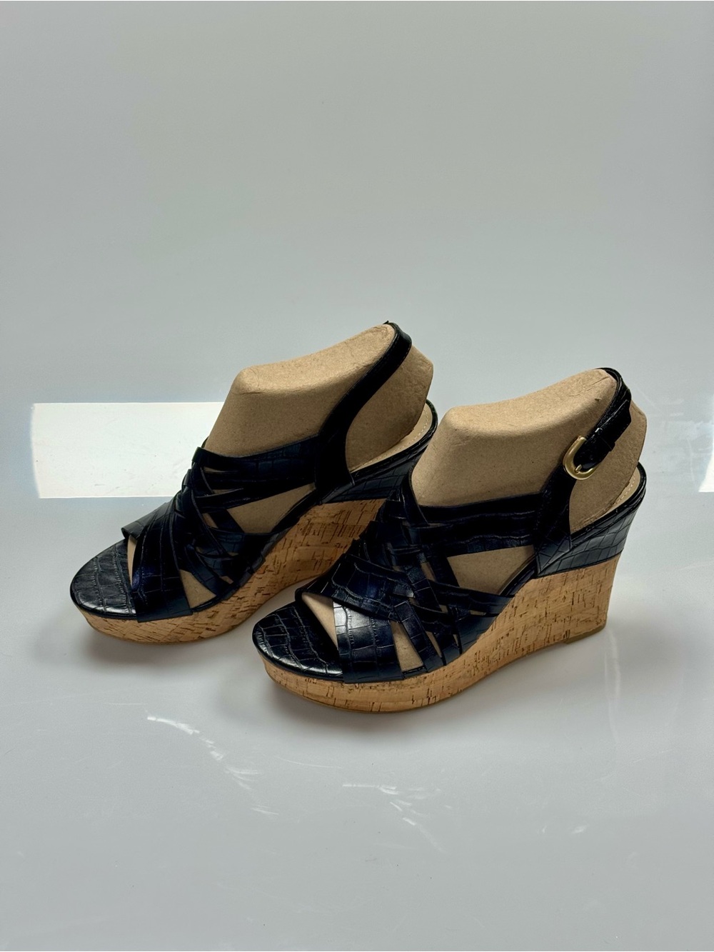 GUESS Black Croc Embossed Strappy Cork Platform Wedge Sandals 9.5M NWOT